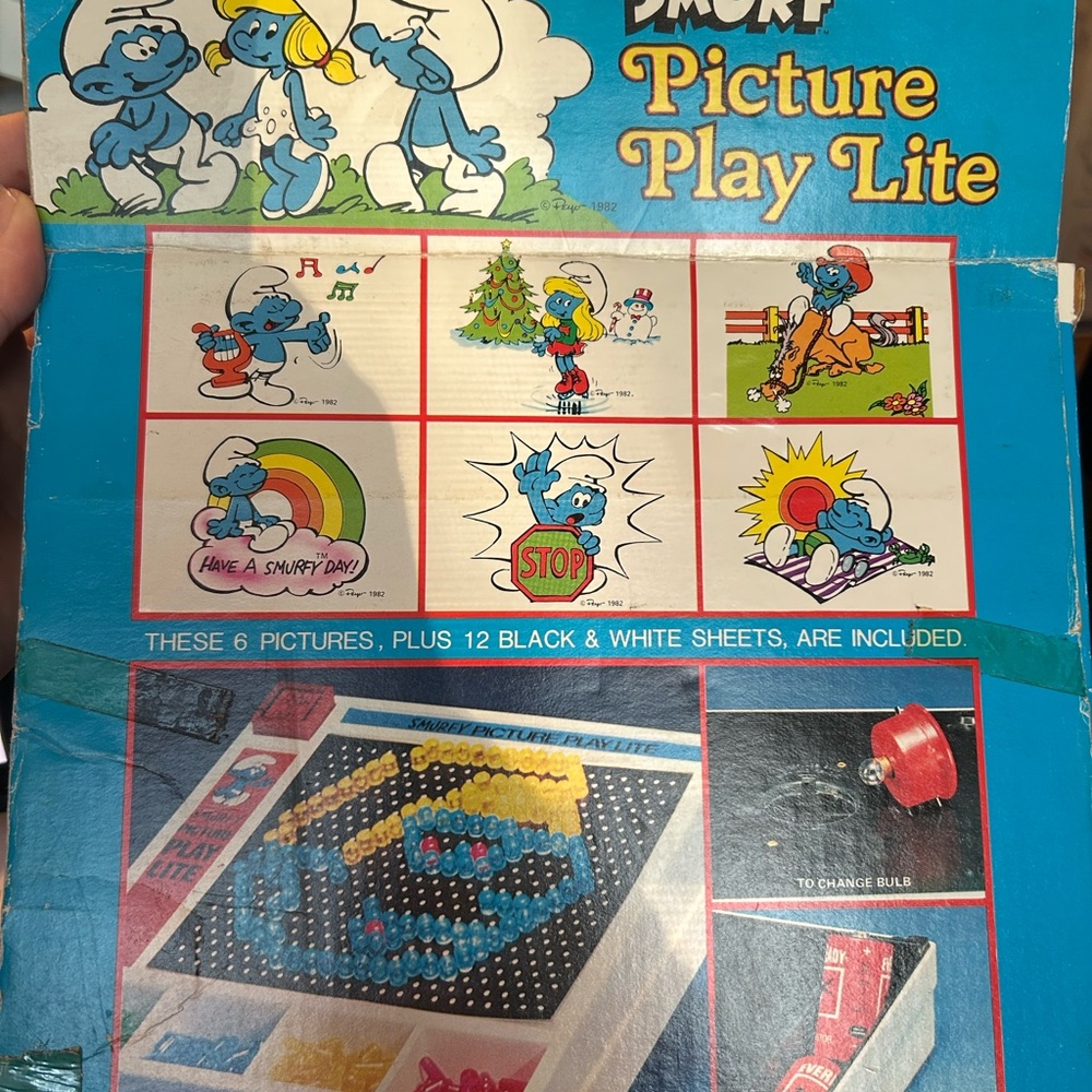 Vintage 1982 still works! Smurf Picture Play Lite excellent condition for age